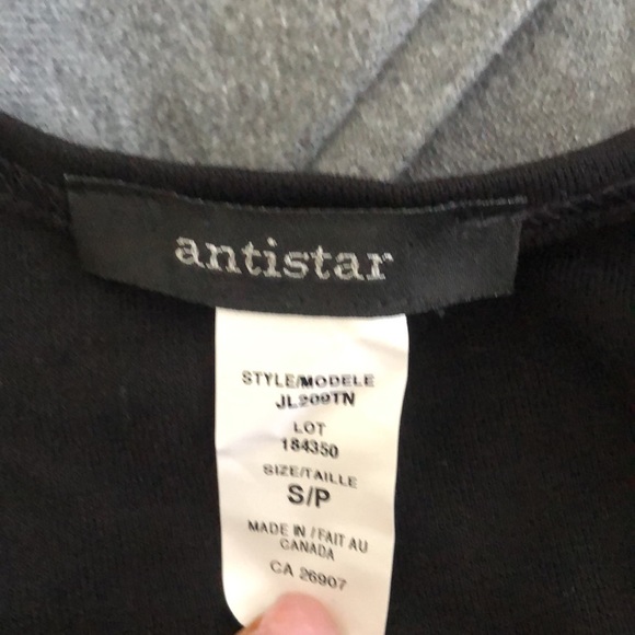 Simple black dress with button accents - Picture 3 of 4